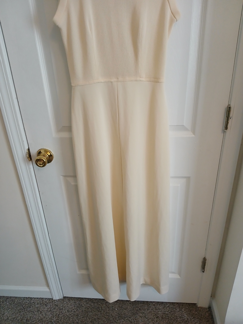 Elegant Cream Sleeveless Maxi Dress
